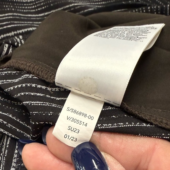 Athleta Arrival Elastic Waist Black and White Stripe A-Line Midi Skirt Size 4 - Picture 2 of 16